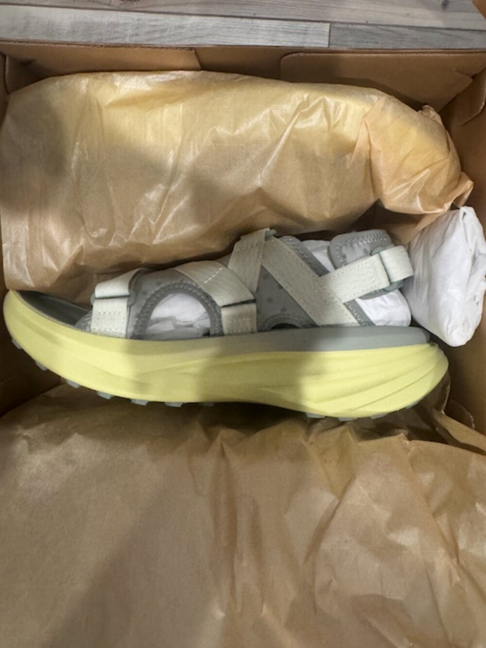 Teva Aventrail R2T Trail Running Sandal Women's 9 New in Box - Picture 3 of 5